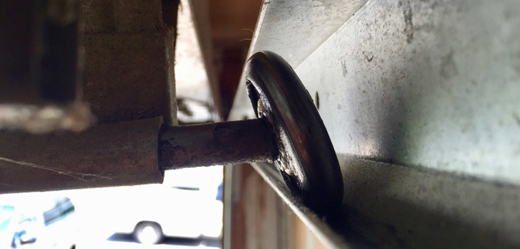 garage door rollers repair in Belmont Heights